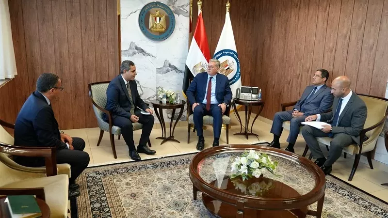 وزير البترول يبحث مع وفد ماريدايف دخول مجال الإنتاج وتنمية الحقول