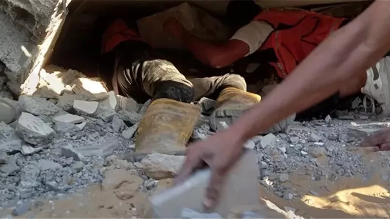 حماس تؤجل تسليم جثمان محتجز بسبب خروقات الاحتلال