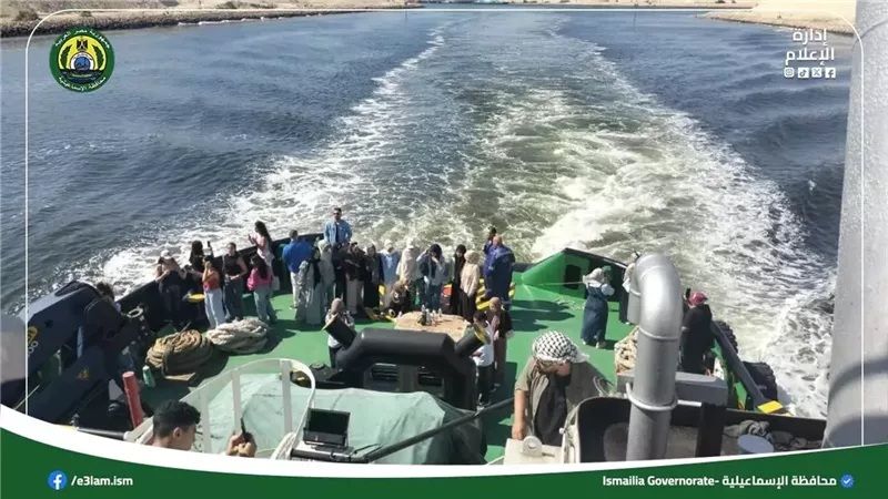 جولة بحرية لفرق مهرجان الإسماعيلية للفنون الشعبية في قناة السويس