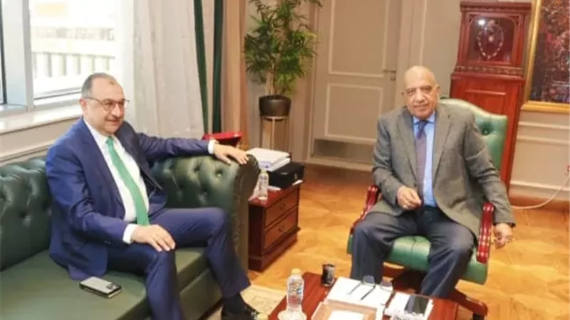 تعاون بين الكهرباء وقطاع الأعمال لخفض استهلاك الطاقة في الصناعات