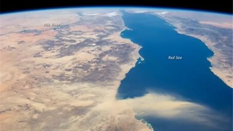 فيديو .. البحر الأحمر اختفى تمامًا .. ثم عاد من جديد..!!