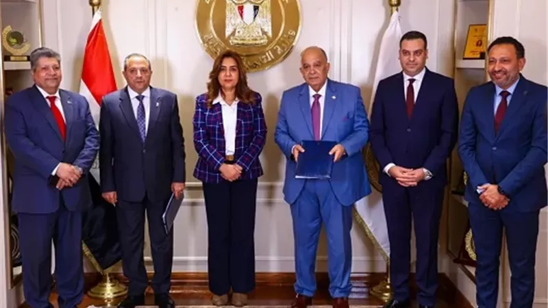 البيئة:تقنين خدمات الجمع ونظافة الشوارع بأحياء محافظة بورسعيد