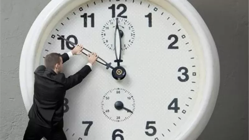 أخر ساعتك 60 دقيقة .. موعد تطبيق التوقيت الشتوي 2025