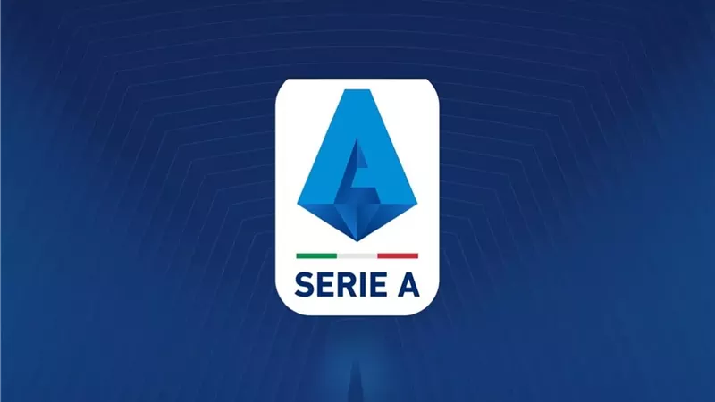 روما يهزم بارما بصعوبة ويواصل مطاردة نابولى على صدارة الدورى الإيطالى
