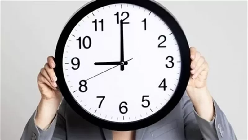 التوقيت الشتوى يُطبق مساء اليوم ورسالة توعوية من الاوقاف
