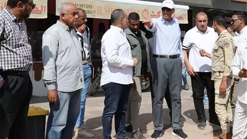 محافظ أسوان يوجّه بحملات مكثفة للنظافة ورفع الإشغالات