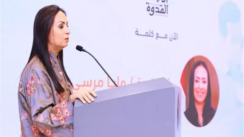 وزيرة التضامن: الآباء القدوة هم أعمدة البيت المصري
