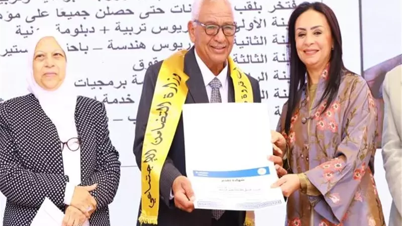 علي نظير..أب لـ 6 فتيات يفخر بلقب 