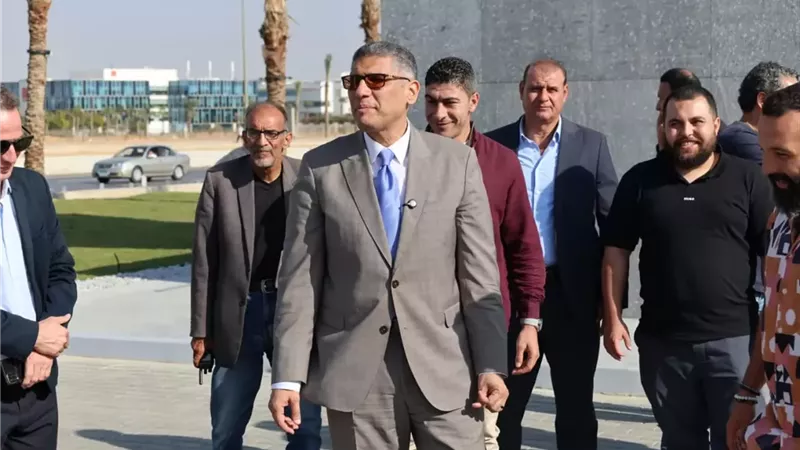 محافظ الجيزة يتفقد اللمسات النهائية لأعمال التطوير والتجميل