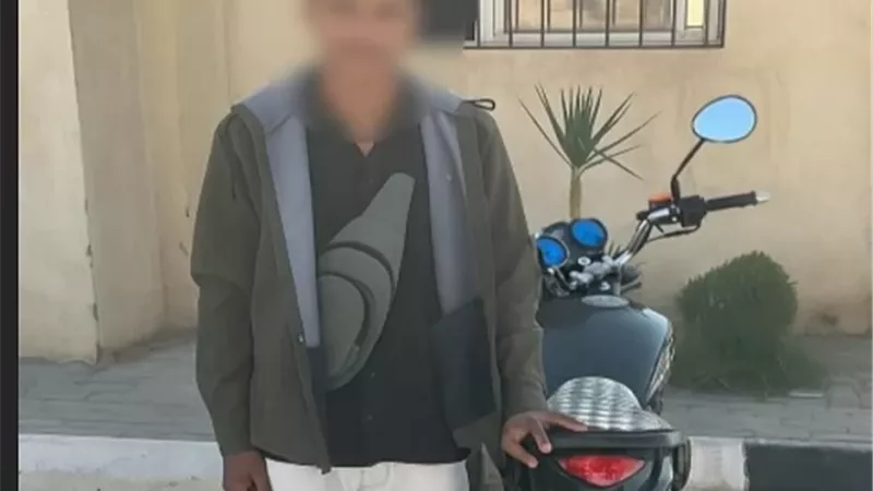 ضبط عاطل استعرض بدراجته النارية بالقاهرة