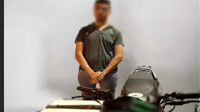 ضبط سائق دراجة نارية تعدى على أخر بالضرب لخلاف حول أولوية المرور