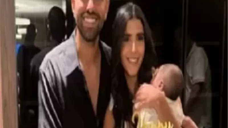 إصابة نجل ريم سامي بشرخ فى الجمجمة بعد سقوطه من يد والده