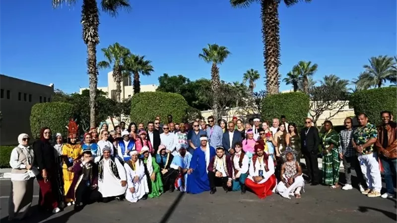 محافظ أسوان يشيد بمشاركة فرقة الفنون الشعبية بمهرجان الإسماعيلية