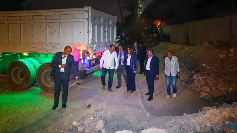 منال عوض فى جولة ليلية لمتابعة جهود النظافة والتجميل والتشجير