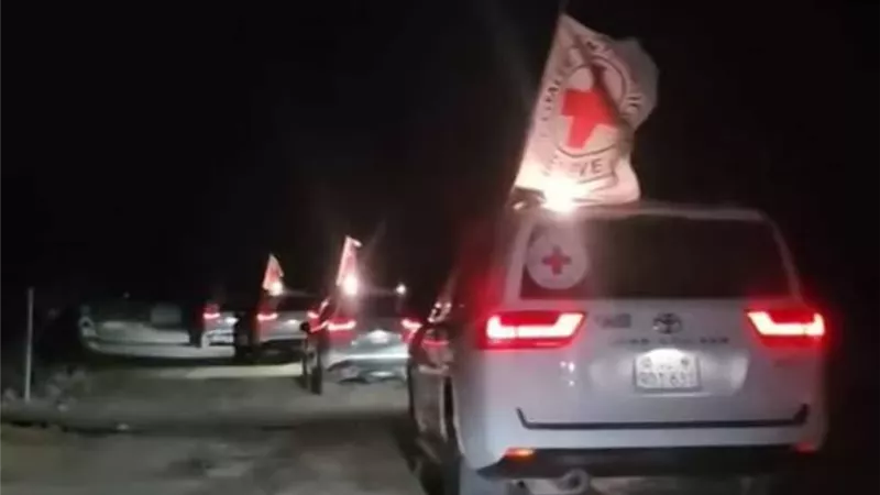 جيش الاحتلال الإسرائيلي يتسلم 3 جثث عبر الصليب الأحمر