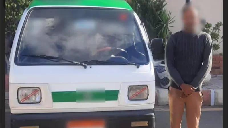 ضبط سائق خالف التعريفة واجبر راكبا على النزول بالبحيرة