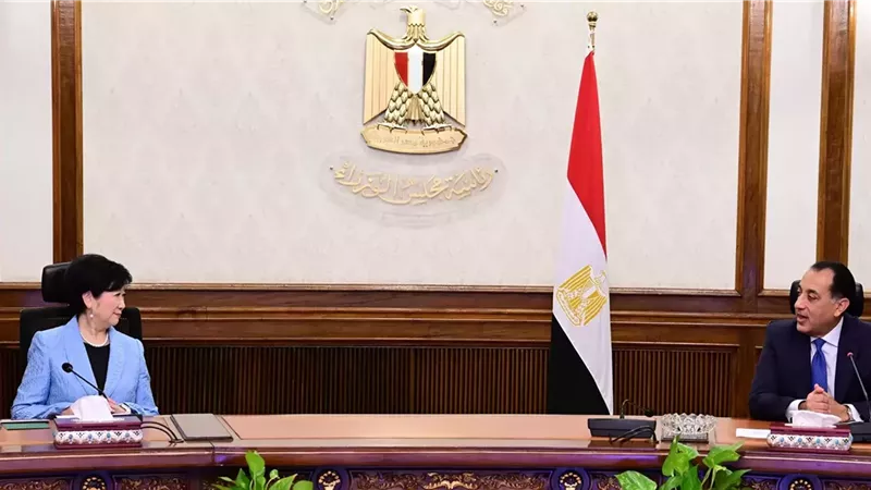 رئيس الوزراء يبحث التعاون مع محافظ طوكيو