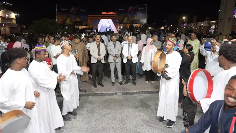 أهالى أسوان يحتفلوا بالإفتتاح الرسمى للمتحف المصرى الكبير