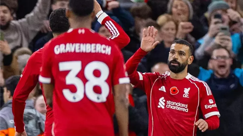 صلاح يحصد جائزة رجل مباراة ليفربول وأستون فيلا بالدوري الإنجليزي