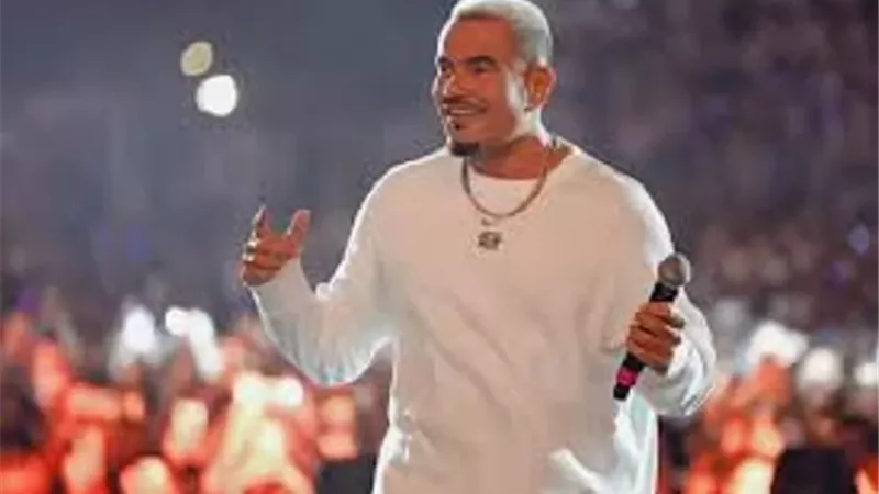 عمرو دياب يهنئ مصر وشعبها بافتتاح المتحف المصرى الكبير