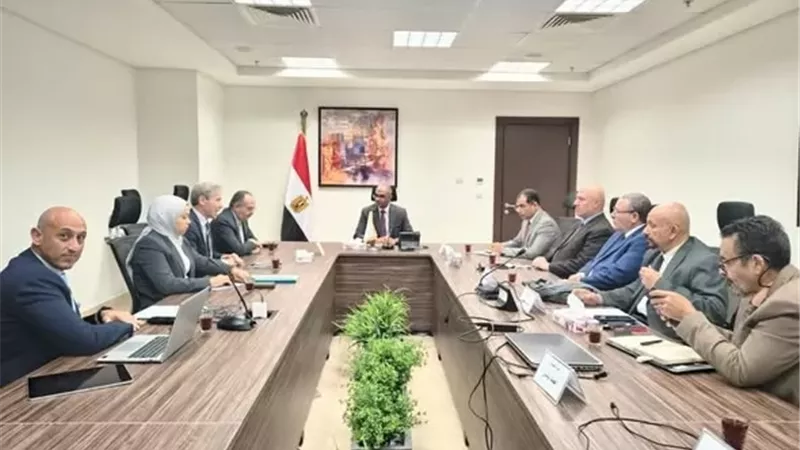 نائب وزير الاسكان :ملف توطين الصناعة يأتي على قمة أولويات الدولة