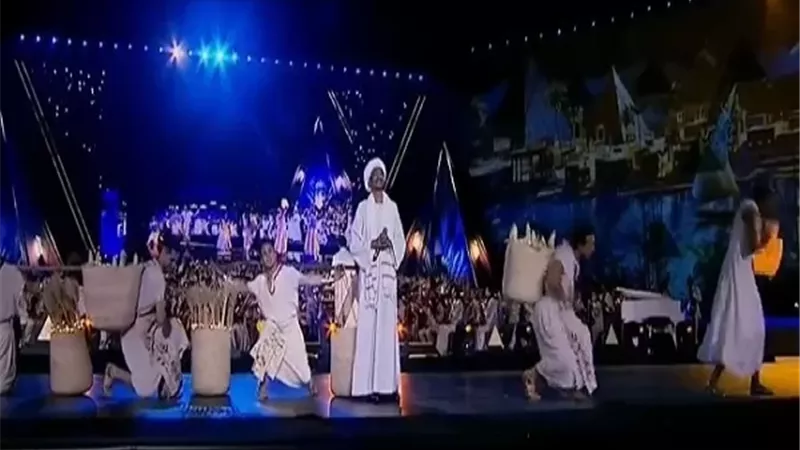 الفنان النوبي أحمد إسماعيل يسطع في افتتاح المتحف المصري الكبير