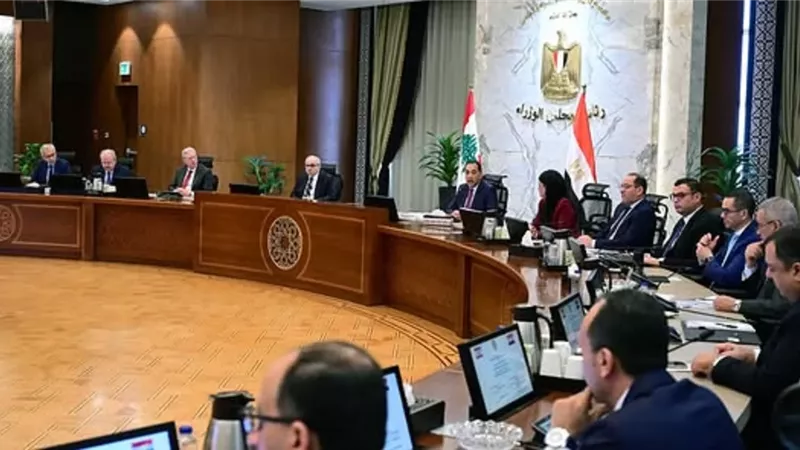 رئيس الوزراء: توجيهات من الرئيس بتقديم جميع صور الدعم الممكنة لحكومة لبنان الشقيقة