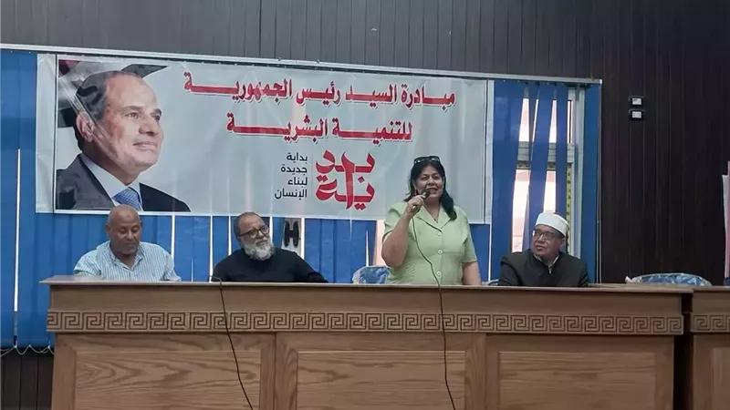 محافظ المنيا يوجه بتوعية الشباب والطلاب بمخاطر السلوكيات السلبية