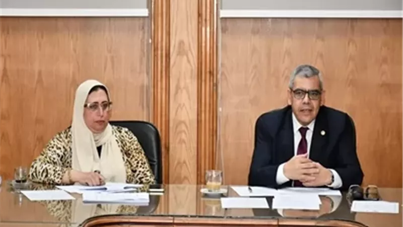 استمرار اجتماعات لجنة الخطة الاستراتيجية بجامعة قناة السويس