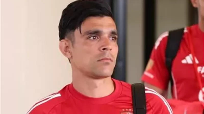 بدلاء الأهلي فى مباراة المصري.. بن شرقي وأفشة الأبرز