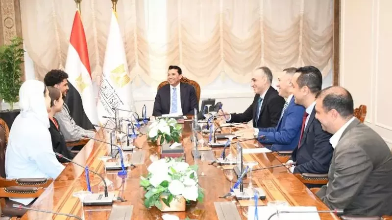 وزير الشباب يلتقي أبطال المشروع القومي للموهبة والبطل الأوليمبي