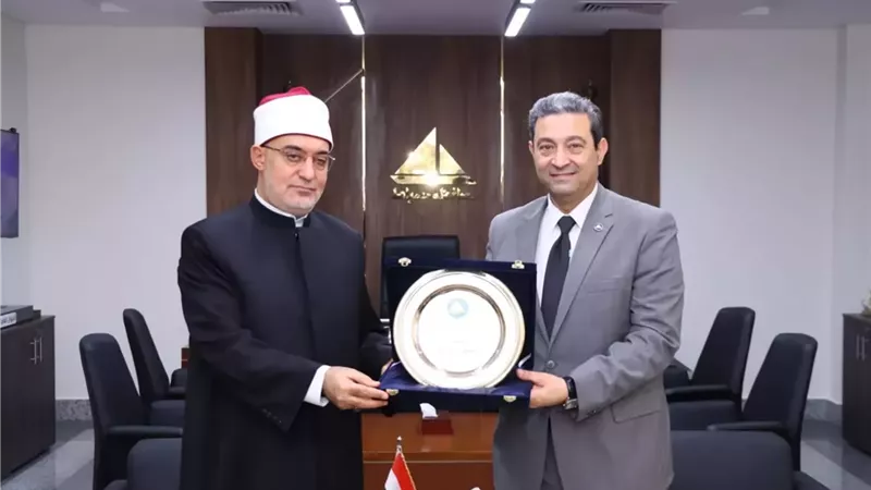 محافظ دمياط يستقبل مفتى الجمهورية