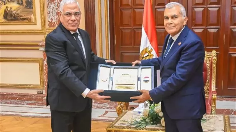 النائب العام فى زيارةلرئيس مجلس الشيوخ لتهنئته بتولي منصبه الجديد