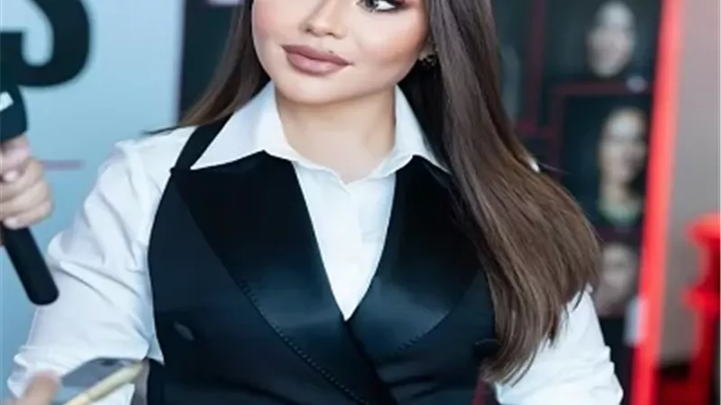 أسما إبراهيم تخطف الأنظار في قمة فوربس للمرأة