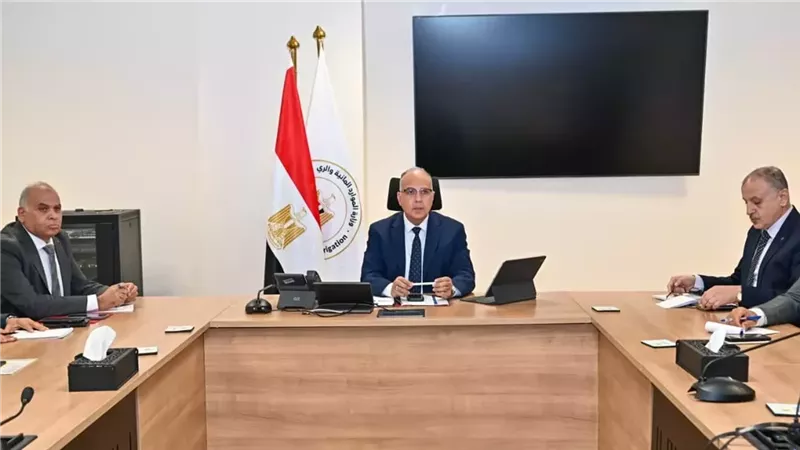 وزير الري يوجه بإعداد تقرير أسبوعي عن التعديات على الترع بالفيوم وخطة لإزالتها