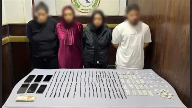 ضبط تشكيل عصابى لتجارة المخدرات وتسهيل ممارسة الرذيلة بالقاهرة