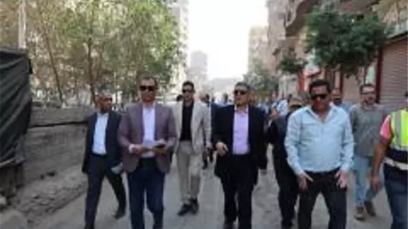 محافظ الجيزة يتفقد مشروع الصرف الصحي بمدينة النجوم