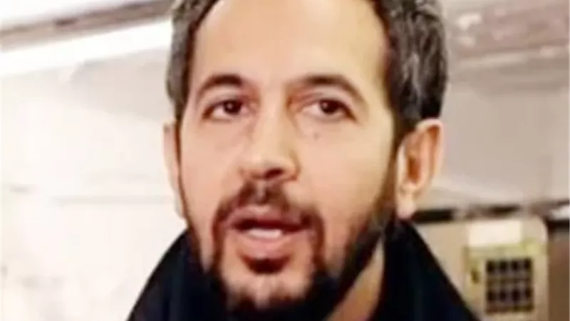 شخصيات 