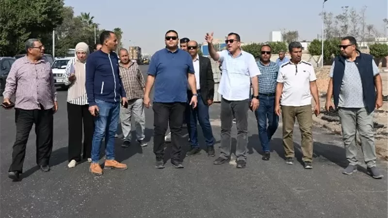 تحزيرات شديدة من رئيس جهاز العاشر لأصحاب المصانع والشركات.. صور