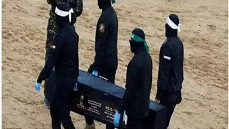 جيش الاحتلال: الصليب الأحمر تسلم من حماس جثمان محتجز إسرائيلي