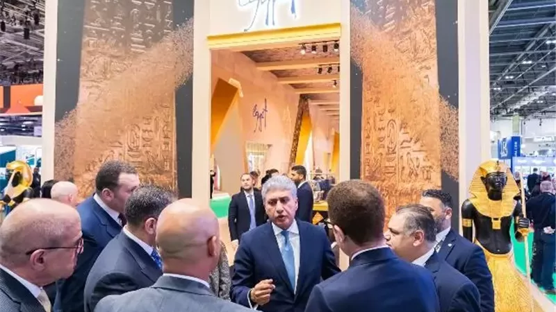 وزير السياحة والآثار يفتتح الجناح المصري المُشارك في بورصة لندن