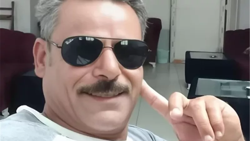 خنق أباه أثناء نومه بعد تخديره لرفضه شراء توك توك له