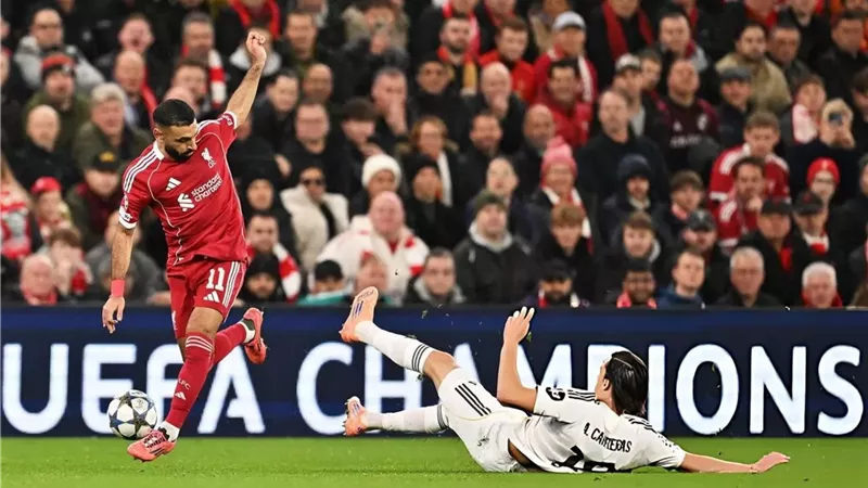 كاريراس : محمد صلاح أسطورة وأتعلم لأتمكن من إيقاف لاعبين مثله