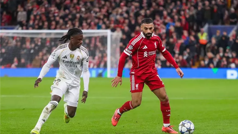 شبكة إنجليزية : محمد صلاح منح درسًا تعليميًا للاعب ريال مدريد