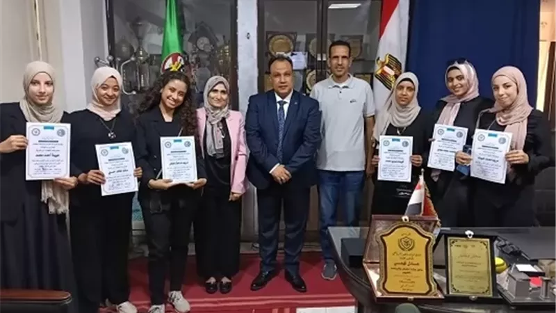 الفيوم تكرم الأخصائيين والمدربين و المتطوعين بمراكز التخاطب