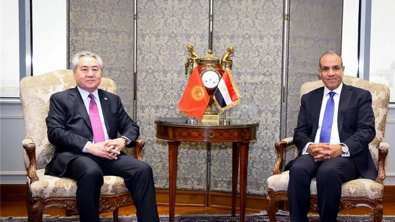 وزير الخارجية يستقبل نظيره القيرغيزي