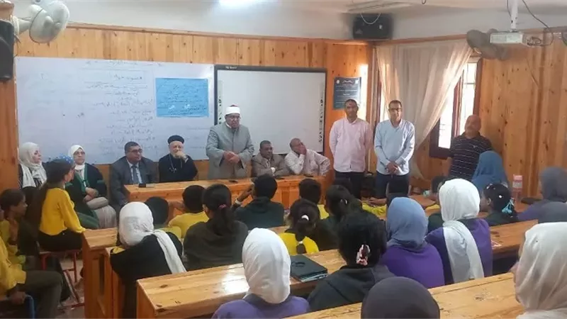 ندوة تثقيفية بعنوان شجرة القيم الأخلاقية بمدرسة المنيا الجديدة