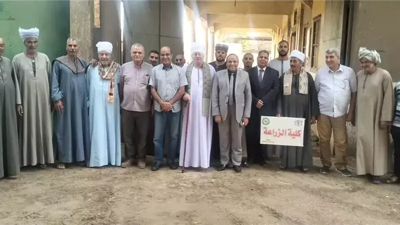 قافلة جامعةسوهاج التنموية الزراعية تنطلق لدعم المزارعين بكوم بدار