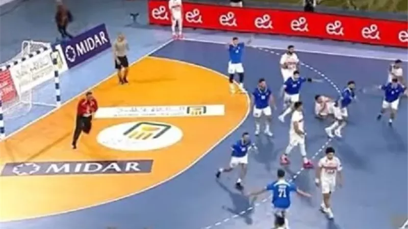 سموحة يتخطي الزمالك ويتأهل لنهائي سوبر اليد