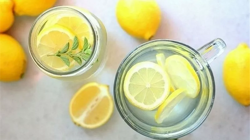6 مشروبات طبيعية فعّالة لحرق دهون البطن بسرعة